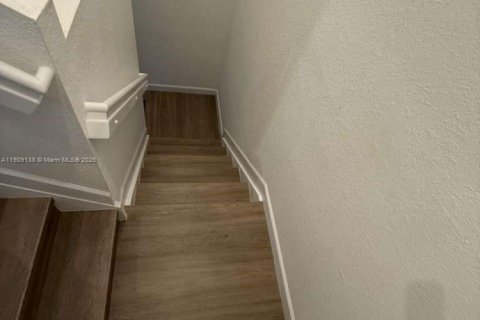 Купить таунхаус в Пемброк-Пайнс, Флорида 3 спальни, 140м2, № 1964439 - фото 11