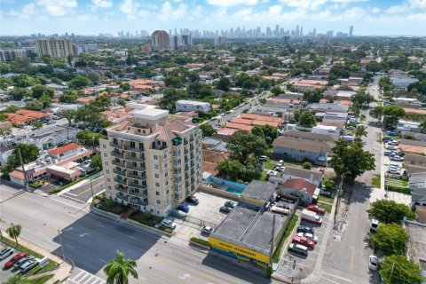 Immobilier commercial à vendre à Miami, Floride № 2059737 - photo 5