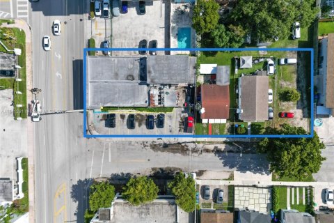 Immobilier commercial à vendre à Miami, Floride № 2059737 - photo 2