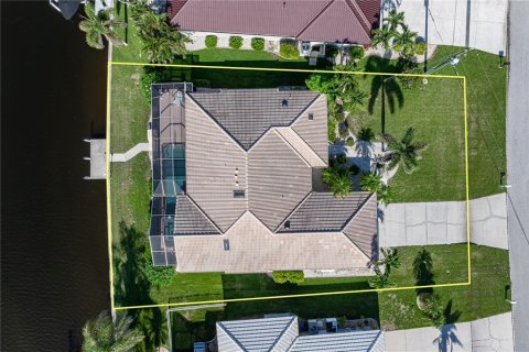 House in Punta Gorda, Florida 3 bedrooms, 193.52 sq.m. № 1787394 - photo 26