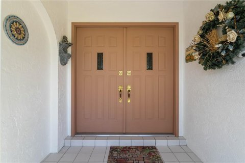House in Punta Gorda, Florida 3 bedrooms, 193.52 sq.m. № 1787394 - photo 4