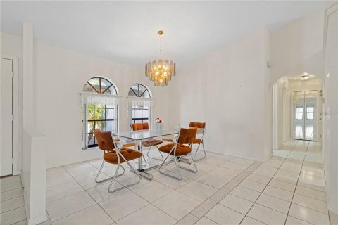 House in Punta Gorda, Florida 3 bedrooms, 193.52 sq.m. № 1787394 - photo 10