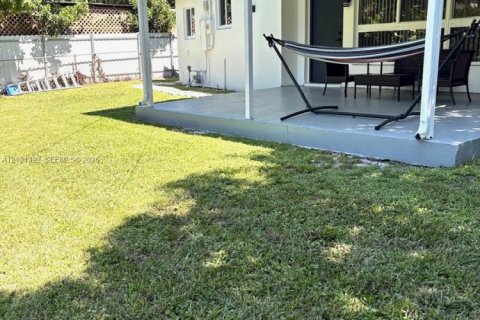 Villa ou maison à vendre à North Miami, Floride: 3 chambres, 152.73 m2 № 2403981 - photo 30