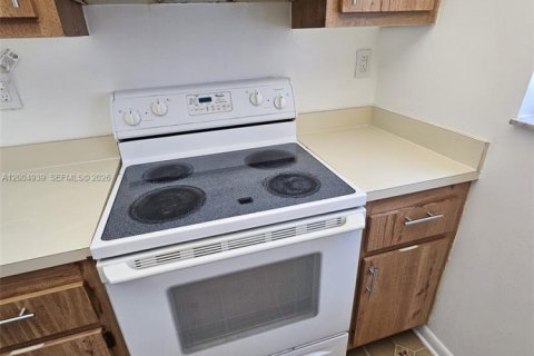 Copropriété à louer à West Palm Beach, Floride: 1 chambre, 72 m2 № 2170568 - photo 11