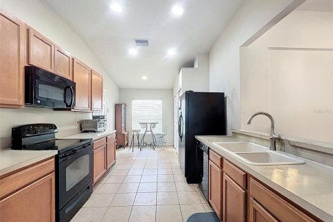 House in Brooksville, Florida 4 bedrooms, 156.45 sq.m. № 1829488 - photo 3