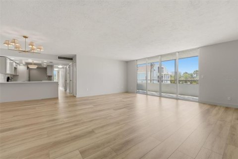 Купить кондоминиум в Сарасота, Флорида 6 комнат, 158.86м2, № 2092610 - фото 5