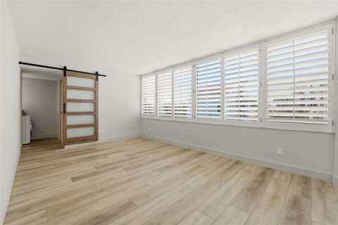 Купить кондоминиум в Сарасота, Флорида 6 комнат, 158.86м2, № 2092610 - фото 15
