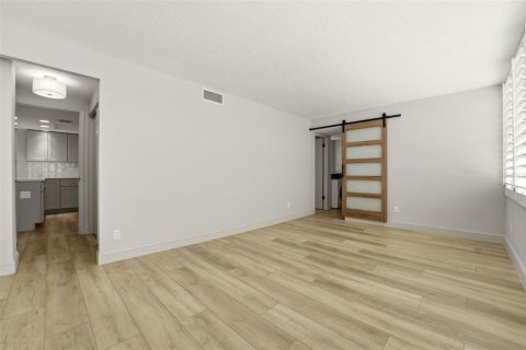 Купить кондоминиум в Сарасота, Флорида 6 комнат, 158.86м2, № 2092610 - фото 16
