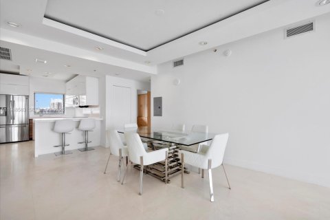 Снять в аренду кондоминиум в Майами, Флорида 2 спальни, 109.07м2, № 2005324 - фото 23