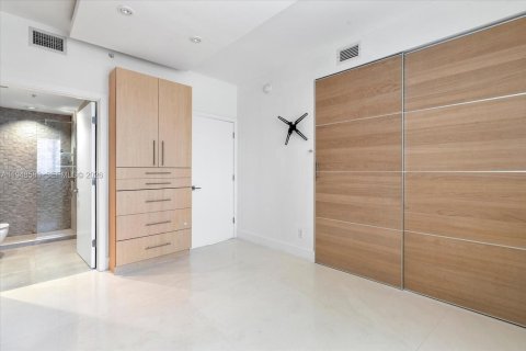 Снять в аренду кондоминиум в Майами, Флорида 2 спальни, 109.07м2, № 2005324 - фото 26