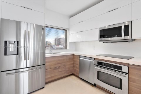 Снять в аренду кондоминиум в Майами, Флорида 2 спальни, 109.07м2, № 2005324 - фото 8