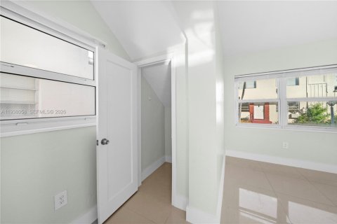 Снять в аренду кондоминиум в Майами-Бич, Флорида 1 спальня, 54.72м2, № 1995814 - фото 4