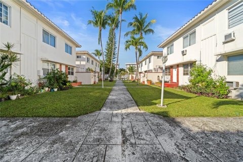 Снять в аренду кондоминиум в Майами-Бич, Флорида 1 спальня, 54.72м2, № 1995814 - фото 17