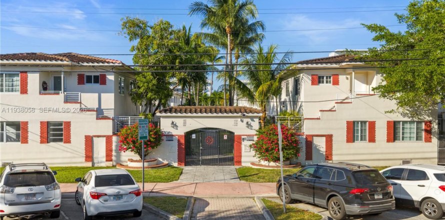 Кондоминиум с 1 спальней в Майами-Бич, Флорида № 1995814