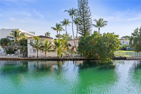 Снять в аренду кондоминиум в Майами-Бич, Флорида 1 спальня, 54.72м2, № 1995814 - фото 20