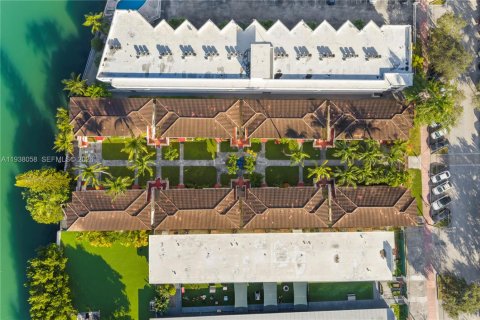 Снять в аренду кондоминиум в Майами-Бич, Флорида 1 спальня, 54.72м2, № 1995814 - фото 18