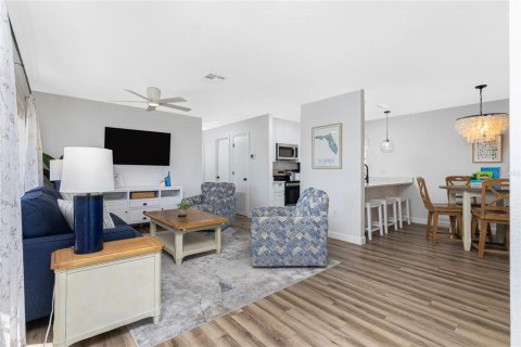 Condominio en venta en Englewood, Florida, 2 dormitorios, 81.75 m2 № 1543541 - foto 4
