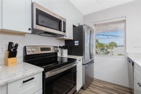 Condominio en venta en Englewood, Florida, 2 dormitorios, 81.75 m2 № 1543541 - foto 10