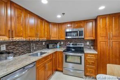 Condominio en venta en Sunny Isles Beach, Florida, 2 dormitorios, 114.46 m2 № 1881625 - foto 8