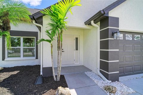Casa en venta en Bradenton, Florida, 5 dormitorios, 183.3 m2 № 2310295 - foto 2