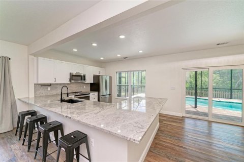 Casa en venta en Bradenton, Florida, 5 dormitorios, 183.3 m2 № 2310295 - foto 4