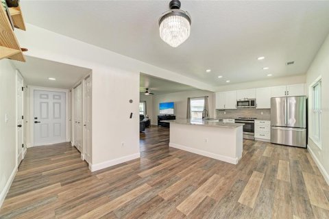 Casa en venta en Bradenton, Florida, 5 dormitorios, 183.3 m2 № 2310295 - foto 16