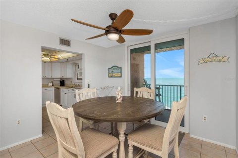 Condo in Madeira Beach, Florida, 3 bedrooms  № 1618323 - photo 19