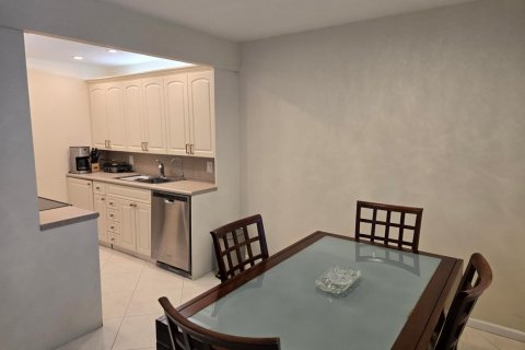 Copropriété à louer à Boca Raton, Floride: 2 chambres, 81.75 m2 № 2251908 - photo 4