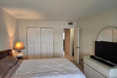 Copropriété à louer à Boca Raton, Floride: 2 chambres, 81.75 m2 № 2251908 - photo 14