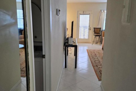 Copropriété à louer à Boca Raton, Floride: 2 chambres, 81.75 m2 № 2251908 - photo 8