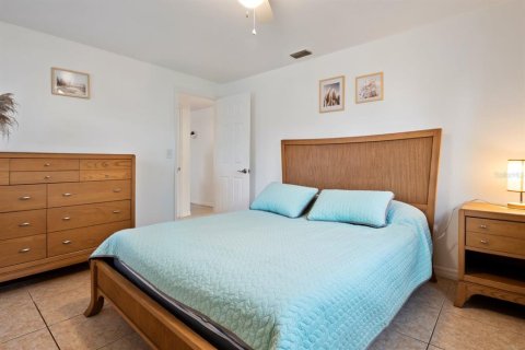 Appartement à louer à Sarasota, Floride: 2 chambres, 92.9 m2 № 435681 - photo 12