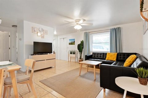 Appartement à louer à Sarasota, Floride: 2 chambres, 92.9 m2 № 435681 - photo 5