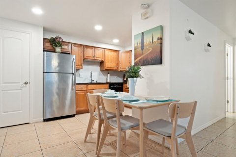 Appartement à louer à Sarasota, Floride: 2 chambres, 92.9 m2 № 435681 - photo 7