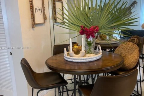 Condominio en alquiler en Davie, Florida, 1 dormitorio, 52.03 m2 № 2072095 - foto 5