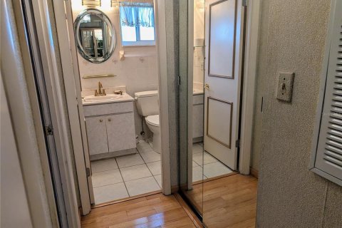 Condo in Bradenton, Florida, 2 bedrooms  № 1808599 - photo 21