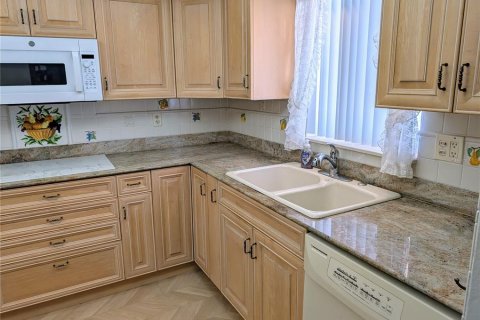 Condo in Bradenton, Florida, 2 bedrooms  № 1808599 - photo 6