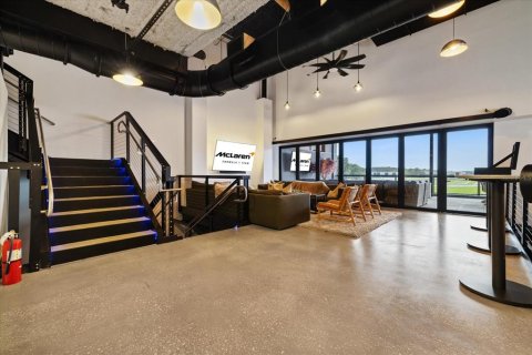 Commercial property in Tampa, Florida 425.03 sq.m. № 2360368 - photo 25