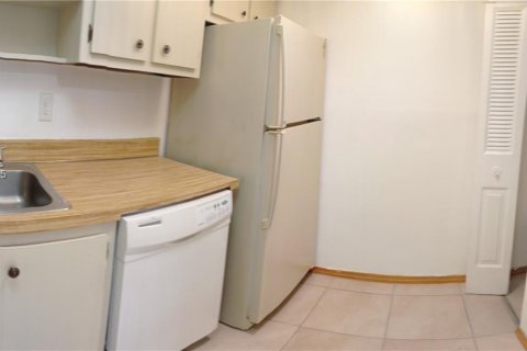 Condominio en alquiler en Miami, Florida, 1 dormitorio, 70.61 m2 № 1972254 - foto 10