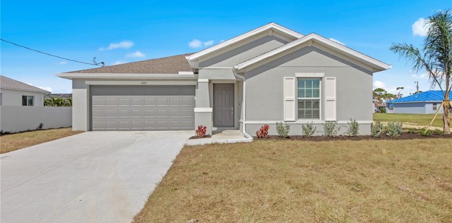 House in Rotonda, Florida 3 bedrooms, 144.09 sq.m. № 1880511