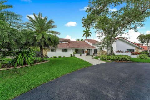 Купить виллу или дом в Майами, Флорида 4 спальни, 364.27м2, № 2048832 - фото 2