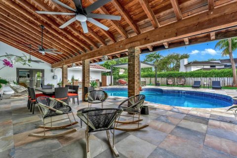 Купить виллу или дом в Майами, Флорида 4 спальни, 364.27м2, № 2048832 - фото 4