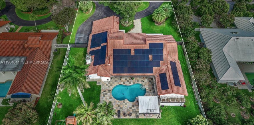 Дом в Майами, Флорида 4 спальни, 364.27м2 № 2048832