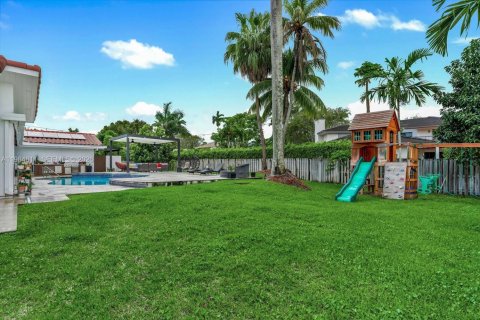 Купить виллу или дом в Майами, Флорида 4 спальни, 364.27м2, № 2048832 - фото 18