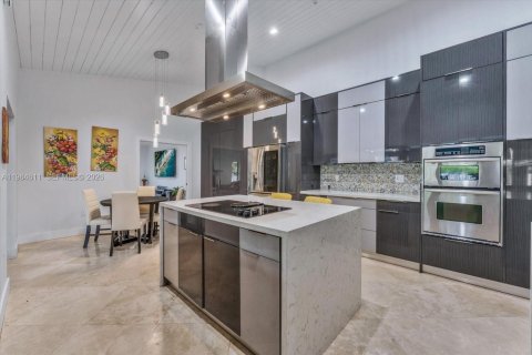 Купить виллу или дом в Майами, Флорида 4 спальни, 364.27м2, № 2048832 - фото 9