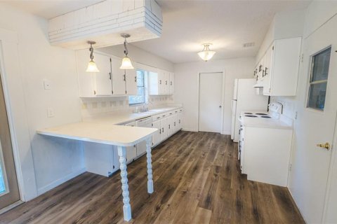 House in Ocala, Florida 3 bedrooms, 121.14 sq.m. № 1894194 - photo 2