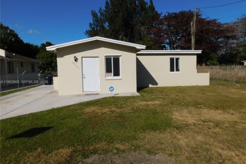 Villa ou maison à Miami, Floride 3 chambres, 101.17 m2 № 2023936