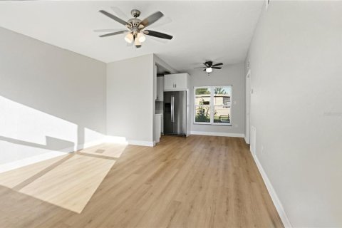 Villa ou maison à vendre à Orlando, Floride: 3 chambres, 95.69 m2 № 2430701 - photo 7