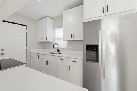 Villa ou maison à vendre à Orlando, Floride: 3 chambres, 95.69 m2 № 2430701 - photo 11