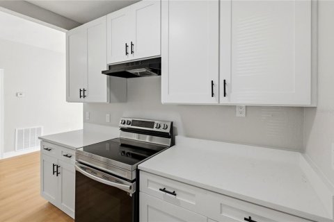 Villa ou maison à vendre à Orlando, Floride: 3 chambres, 95.69 m2 № 2430701 - photo 16