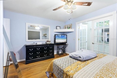 House in Saint Petersburg, Florida 3 bedrooms, 136.19 sq.m. № 2109936 - photo 24